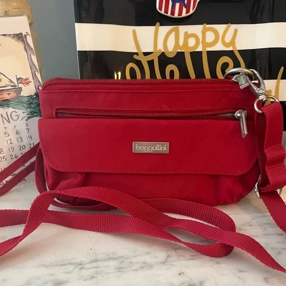 Baggallini Red Crossbody Bag with Multi-Compartment Design EUC - Picture 1 of 6